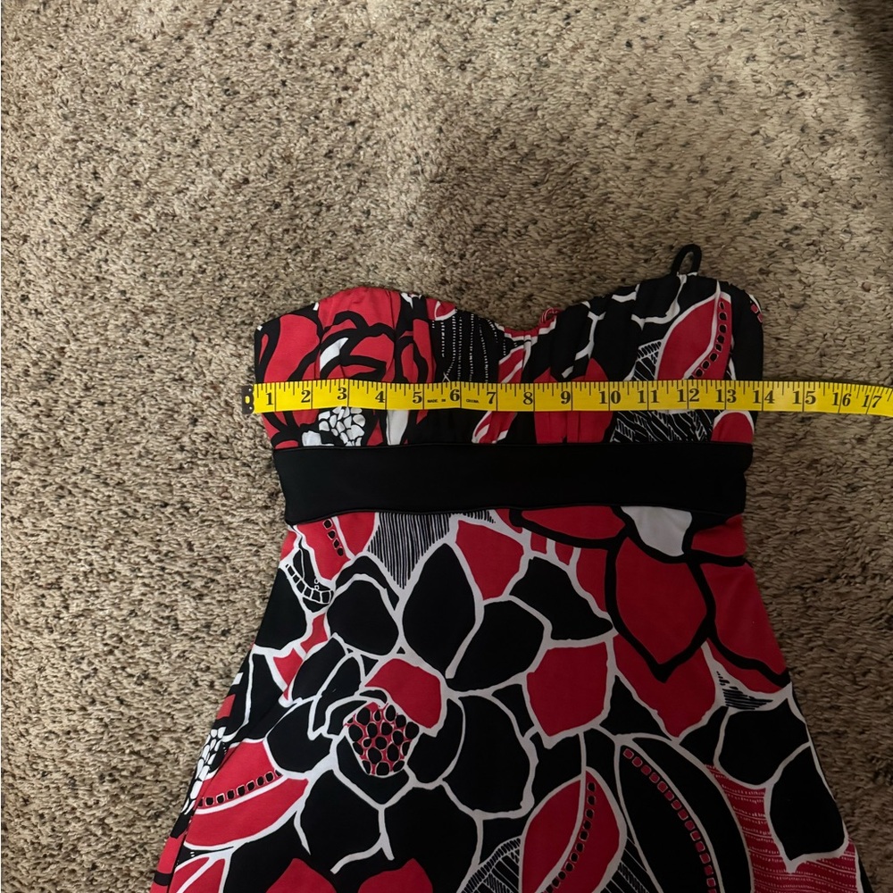 Dress - Picture 3 of 4